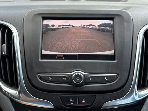 Used 2024 Chevrolet Equinox LS FWD image 21