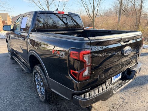 Used 2024 Ford Ranger XLT w/ FX4 Off-Road Package image 5