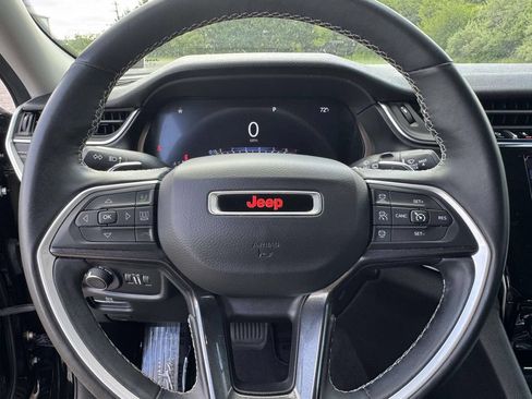 Used 2021 Jeep Grand Cherokee L Laredo w/ Luxury Tech Group I AWD/4WD image 17