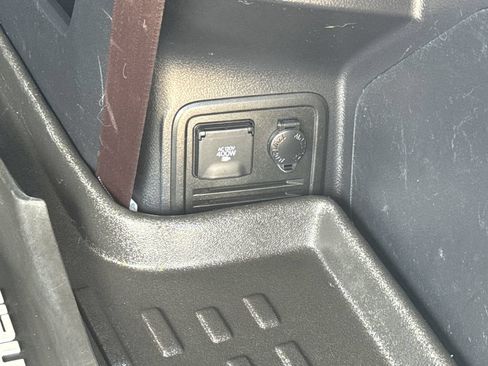 Used 2017 Toyota 4Runner SR5 Premium AWD/4WD image 8