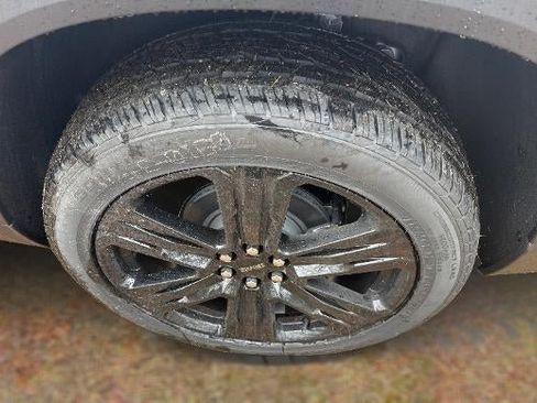 New 2026 GMC Acadia Elevation AWD/4WD image 9