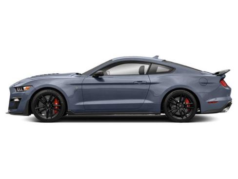 Used 2022 Ford Mustang Shelby GT500 w/ Carbon Fiber Track Pack RWD image 2