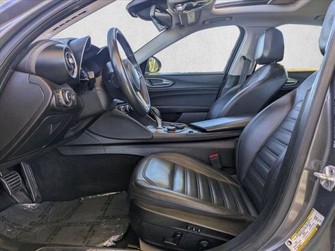 Used 2019 Alfa Romeo Giulia Ti w/ Quick Order Package 22Z Lusso image 16