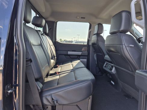 New 2025 Ford F250 Lariat w/ Black Appearance Package image 16