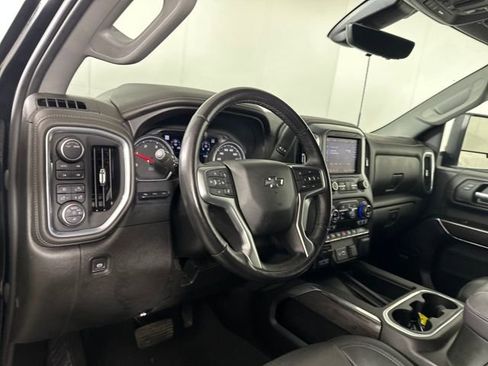 Used 2022 Chevrolet Silverado 2500 LTZ w/ LTZ Plus Package image 12