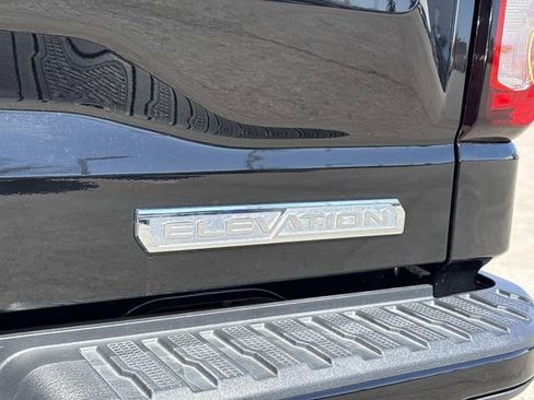 New 2026 GMC Sierra 1500 Elevation image 5