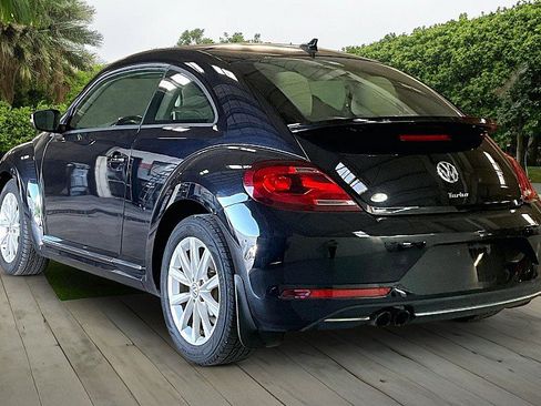 Used 2017 Volkswagen Beetle 1.8T SE FWD image 9