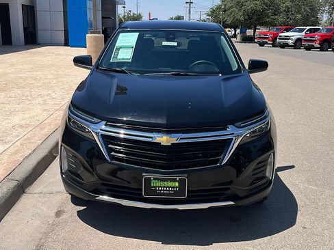 Used 2022 Chevrolet Equinox LT FWD image 2
