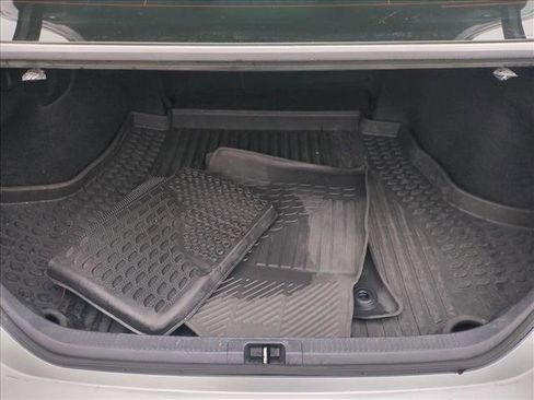 Used 2024 Toyota Camry SE image 6