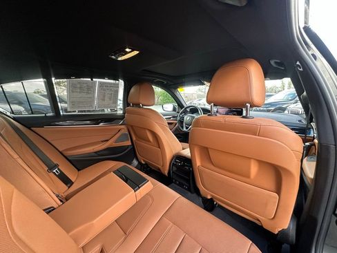 Used 2022 BMW 530i w/ Executive Package image 29