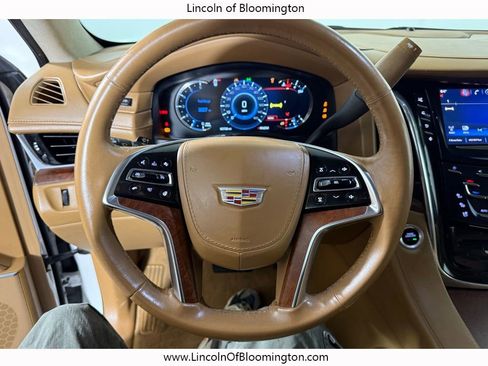 Used 2016 Cadillac Escalade ESV Platinum AWD/4WD image 27