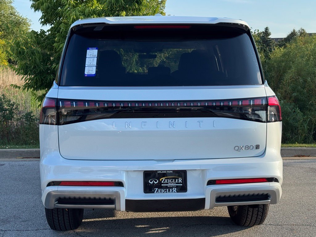Certified 2026 INFINITI QX80 Pure w/ Cargo Package AWD/4WD image 5