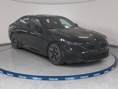 New 2026 BMW i5 eDrive40 w/ M Sport Package RWD image 3