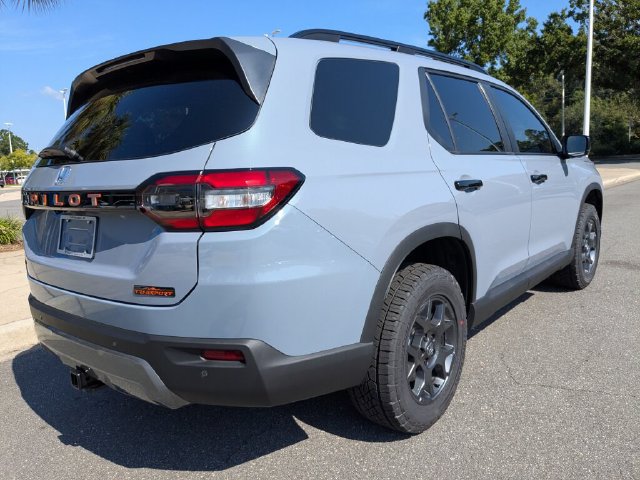 New 2026 Honda Pilot TrailSport image 7