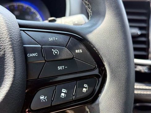 Certified 2022 Chrysler Pacifica Touring-L w/ S Appearance Package FWD image 23