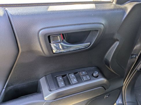 Used 2022 Toyota Tacoma TRD Pro image 16