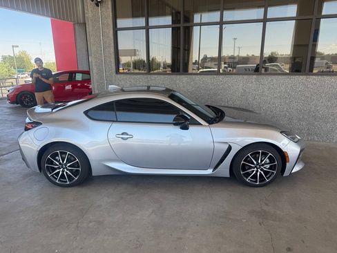 Used 2024 Toyota GR86 CAR image 36