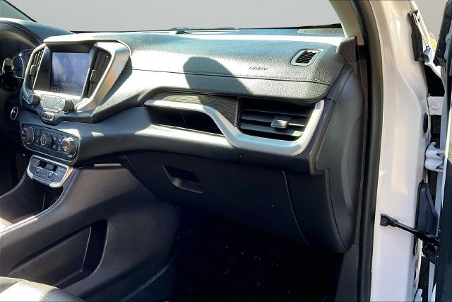 Used 2024 GMC Terrain SLT w/ LPO, Floor Liner Package FWD image 16