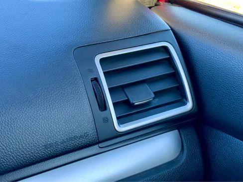 Used 2016 Subaru Crosstrek 2.0i Premium w/ Moonroof Package image 42