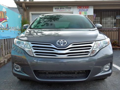 Used 2012 Toyota Venza Limited image 2