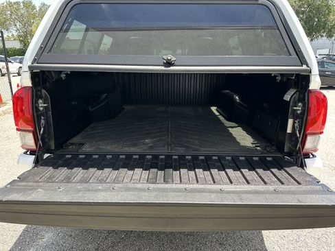 Used 2022 Toyota Tacoma SR w/ SX Package RWD image 17