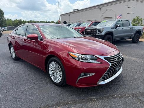 Used 2017 Lexus ES 350 w/ Premium Package FWD image 3