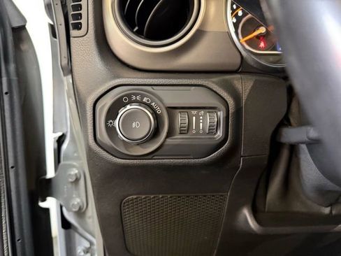 Used 2021 Jeep Wrangler Unlimited Sport image 22