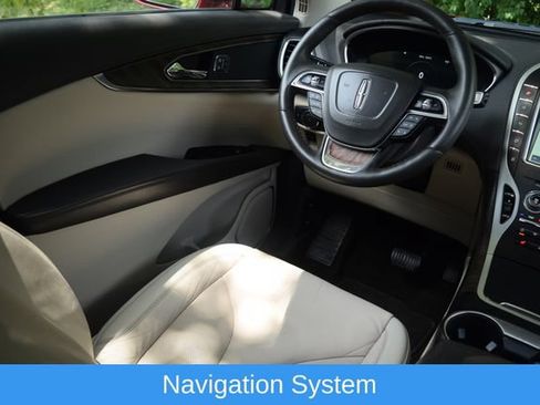 Used 2019 Lincoln Nautilus Select FWD image 2