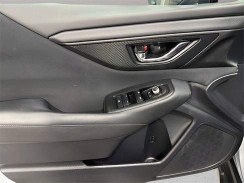 Used 2020 Subaru Outback Premium image 9