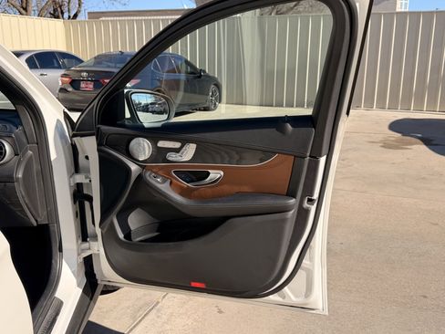 Used 2018 Mercedes-Benz GLC 300 GLC 300 SUV image 14