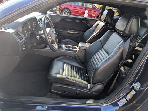 Used 2013 Dodge Challenger R/T Plus image 13