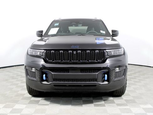 Used 2022 Jeep Grand Cherokee Trailhawk AWD/4WD image 36