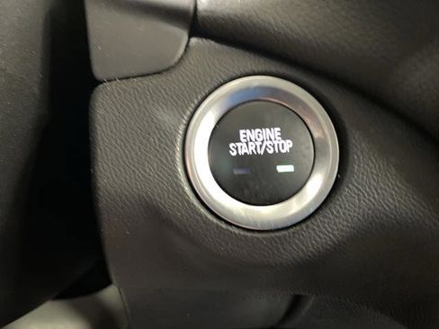 Used 2022 Chevrolet Equinox LT image 34