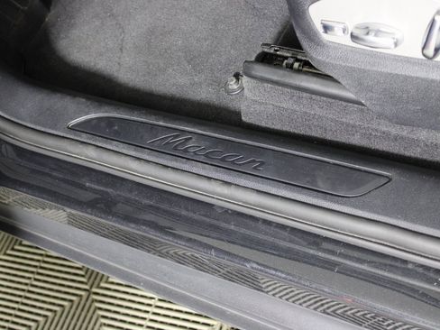 Used 2024 Porsche Macan image 18