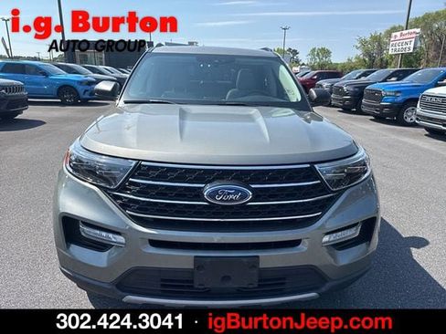 Used 2020 Ford Explorer XLT w/ Equipment Group 202A AWD/4WD image 8