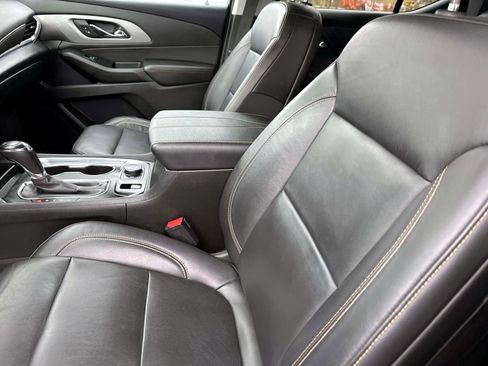 Certified 2020 Chevrolet Traverse LT image 15