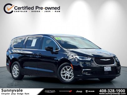 Certified 2025 Chrysler Pacifica Select