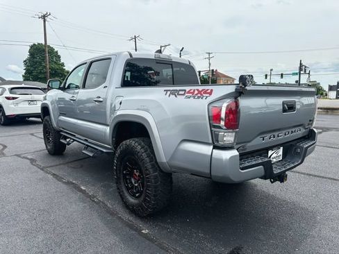 Used 2021 Toyota Tacoma TRD Sport AWD/4WD image 6