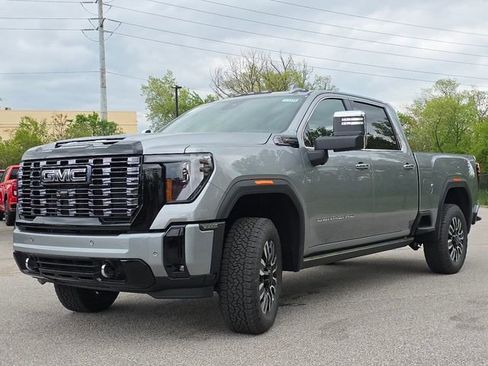 New 2026 GMC Sierra 2500 Denali Ultimate AWD/4WD image 13