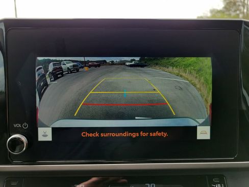 Used 2025 Toyota Camry LE image 19