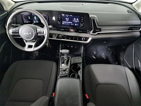 Used 2024 Kia Sportage LX image 16