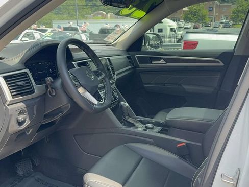 Used 2023 Volkswagen Atlas SE w/ Panoramic Sunroof Package AWD/4WD image 37