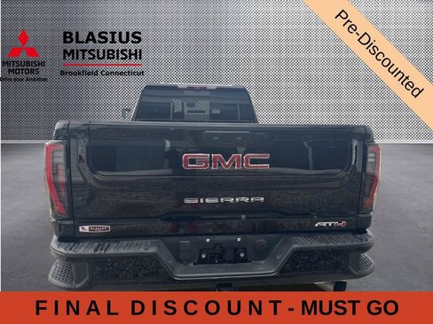 Used 2025 GMC Sierra 2500 AT4 w/ AT4 Premium Plus Package AWD/4WD image 11