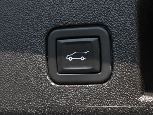 Used 2024 Chevrolet Equinox LT AWD/4WD image 9