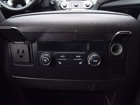 Used 2016 Chevrolet Tahoe LTZ image 39