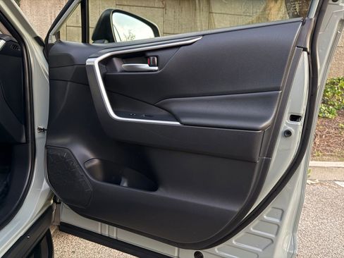 Used 2019 Toyota RAV4 XLE w/ Convenience Package FWD image 45