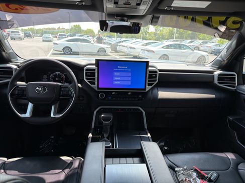 Used 2025 Toyota Tundra Platinum AWD/4WD image 29