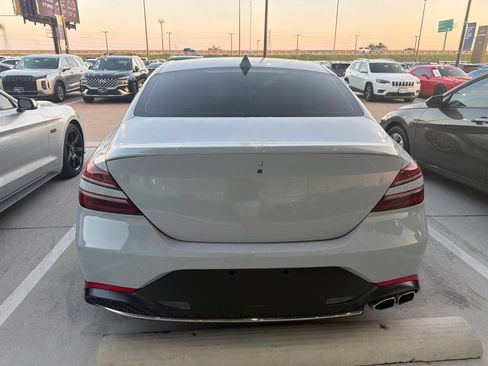 Used 2022 Genesis G70 2.0T RWD image 5