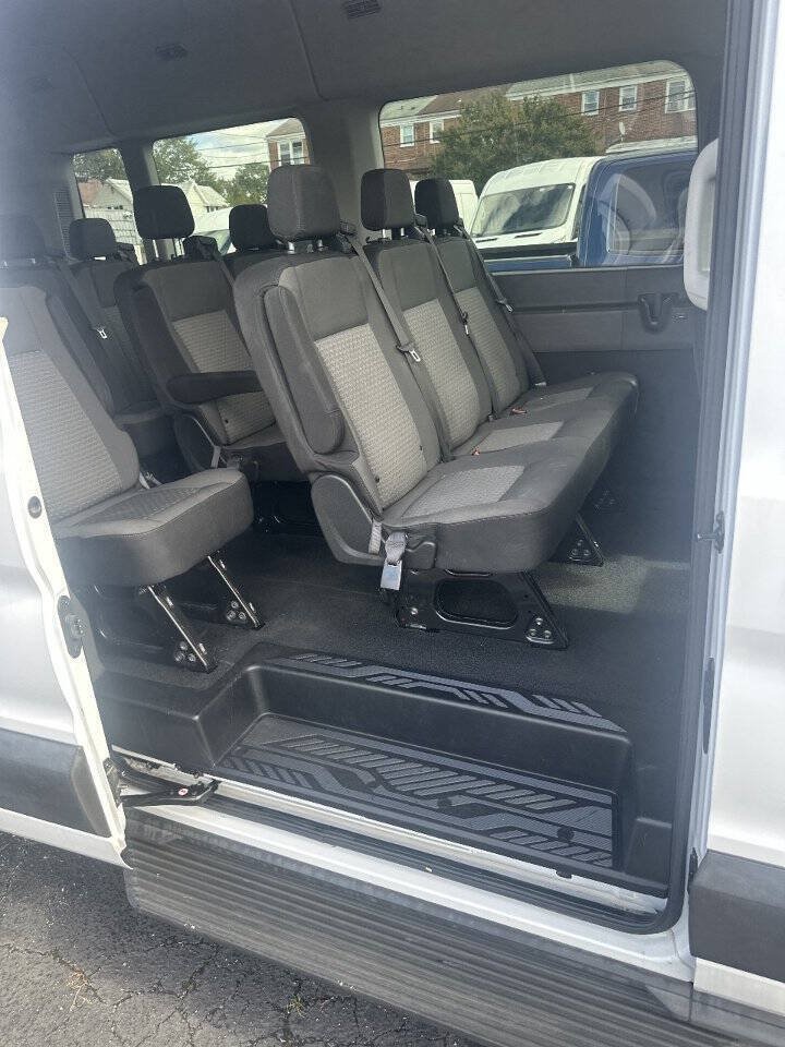 Used 2022 Ford Transit 350 XLT RWD image 13