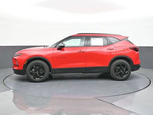 Used 2024 Chevrolet Blazer LT w/ Midnight/Sport Edition FWD image 8